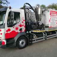 Remorque Gourdon – décoration d’un hydrocureur par pose de vinyles imprimés – 40 800 Aire sur l’Adour